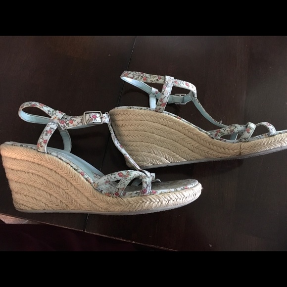 Unlimited Kenneth Cole Size 7 Wedge Sandal - Picture 3 of 7